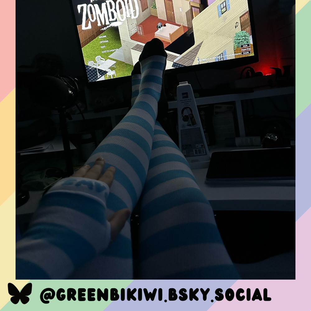 Light Blue vs White Thicc Thigh High Sockies