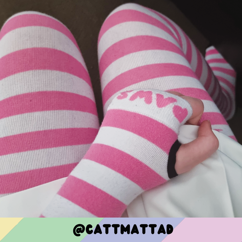 Light Pink vs White Slim Thigh High Sockies